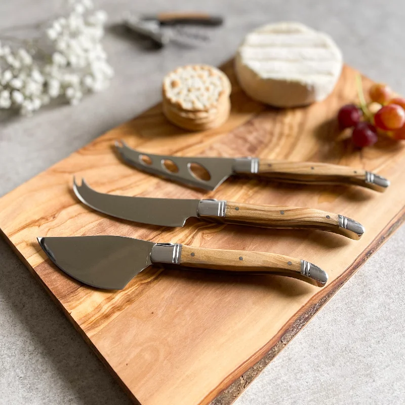Christmas Cozy Decor 3 Piece Olive Wood Handle Cheese & Butter Knife Set