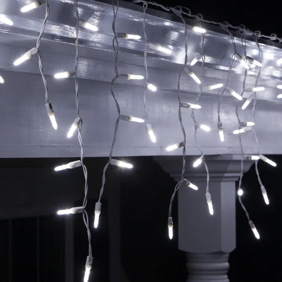 Christmas Outdoor Lights 70 COUNT M5 LED ICICLE LIGHTS (CASE OF 12)