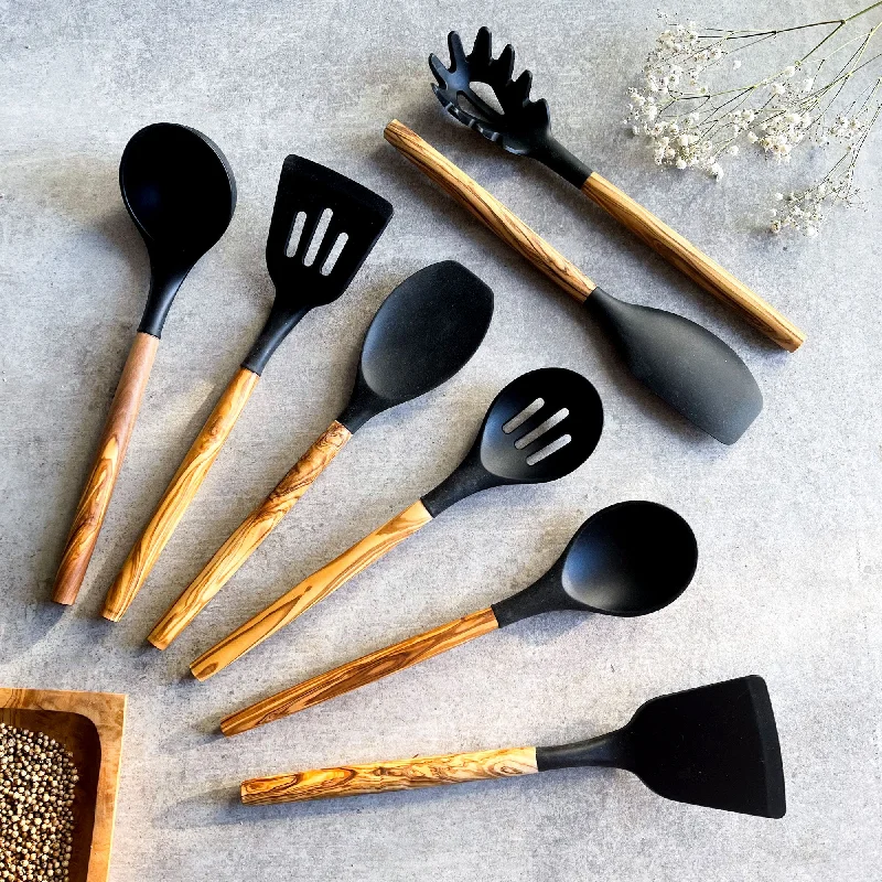 Christmas Tree Snowflakes 8 Piece Air Fryer Utensils - With Handmade Olive Wood Handles