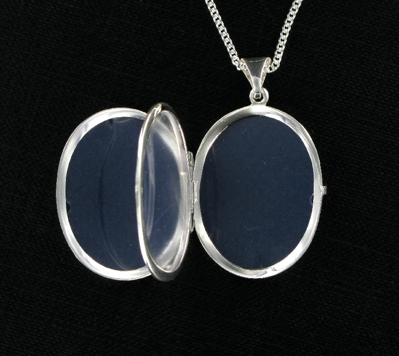 Christmas Holiday Goodies Family Locket Oval & 20" Curb Chain