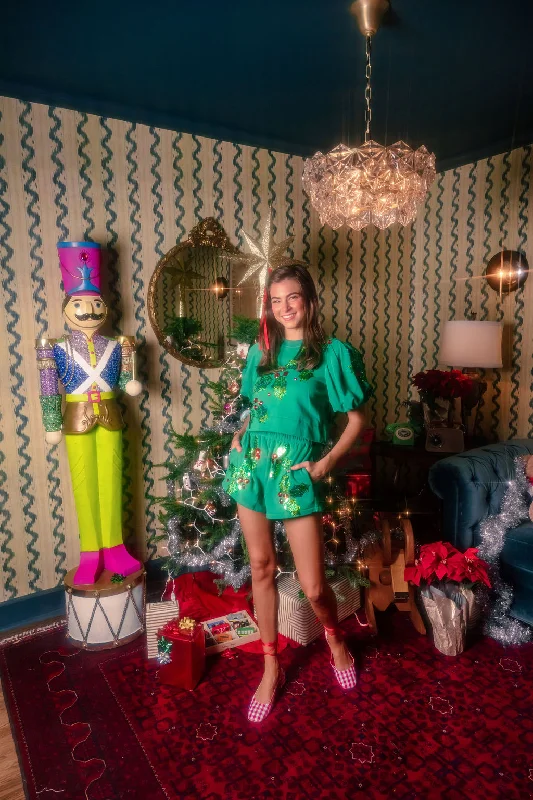 Christmas White Wonderland Green Holly Short