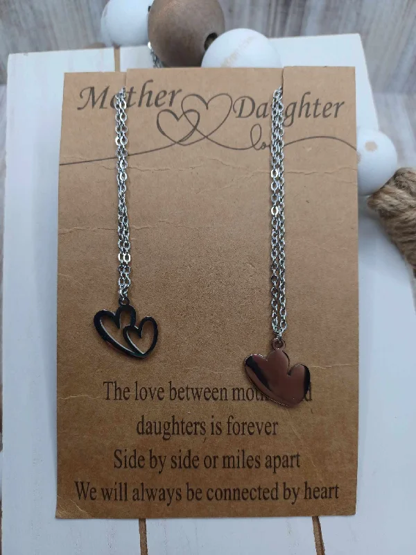 Christmas Green Wreath Silver Heart Necklace Set - Mother & Daughter