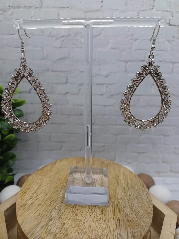Christmas White Wonderland Silver Rhinestone Tear Drop Style Earrings