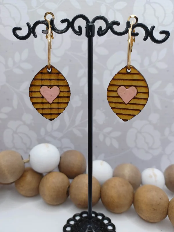 Christmas Storytelling Night Wooden Earrings w/ Pink Heart