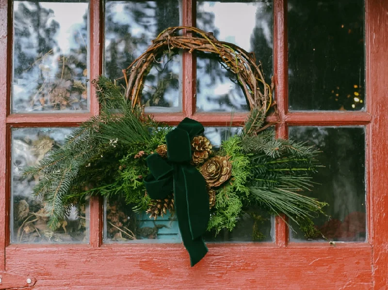 Evergreen Grove Wreath - 25 inch