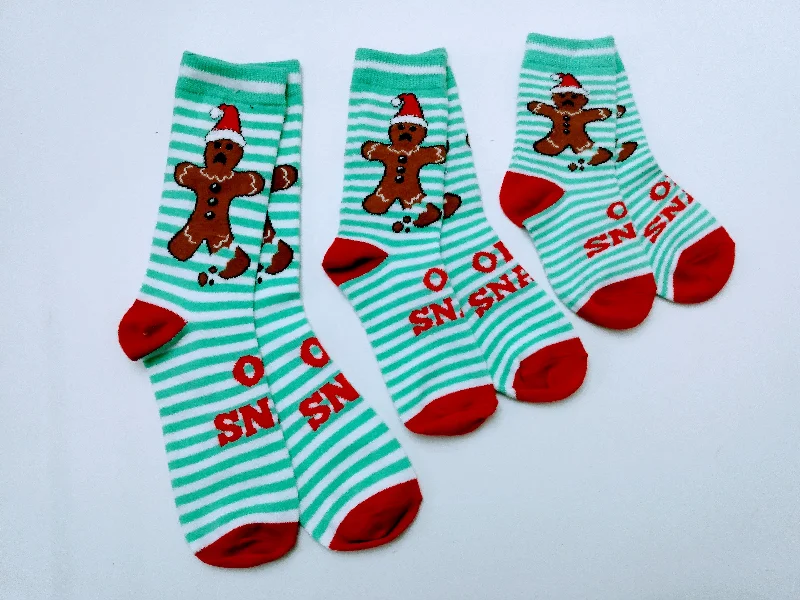 Christmas Cozy Blankets Oh Snap Gingerbread Striped Crew Socks