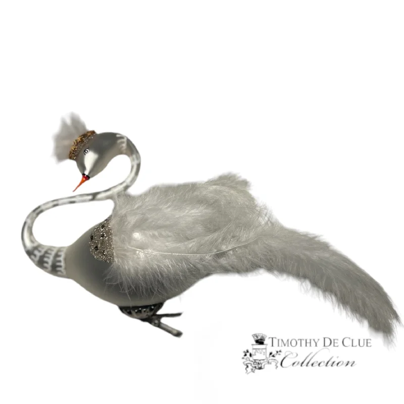 Christmas Sweet Treats Free Blown White Swan a Swimming clip on- Exclusive Christmas Ornament Christmas Sweet Treats Free Blown White Swan a Swimming clip on- Exclusive Christmas Ornament