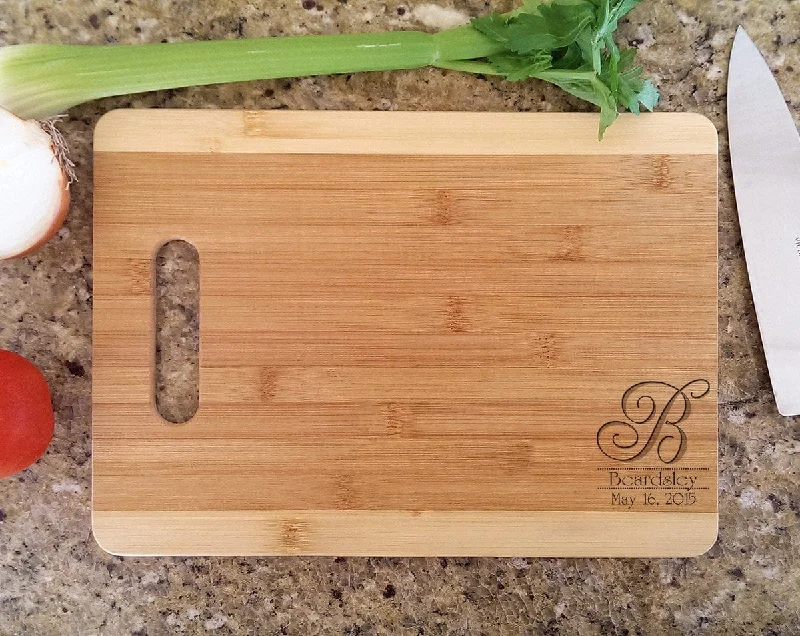 Christmas Festive Wrapping Monogram Personalized With Name Cutting Board Present Gift Idea for Wedding, Anniversary, Newlyweds, Engagement, Christmas, Couples, Bride Christmas Festive Wrapping Monogram Personalized With Name Cutting Board Present Gift Idea for Wedding, Anniversary, Newlyweds, Engagement, Christmas, Couples, Bride