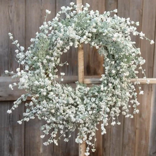 Christmas Snowman Building Comet Dust Wreath 28"
